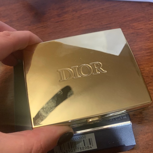 Dior Eyeshadow Palette - Silver, Pink, and Purple Hues, limited edition,sold out - Picture 5 of 13